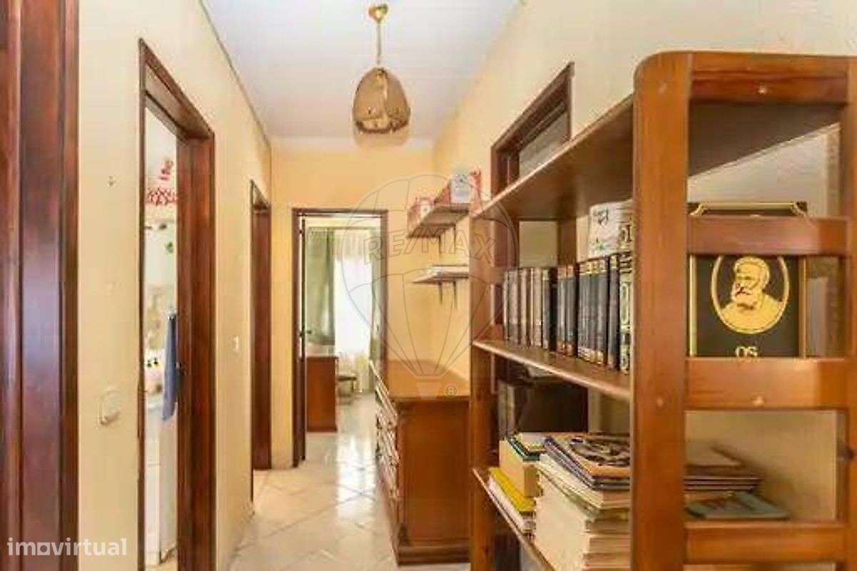 Moradia T6 para venda-22