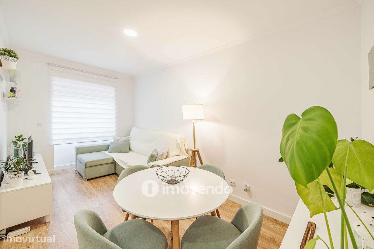 Apartamento T2 totalmente renovado, com cozinha equipada, na Amadora - Grande imagem: 4/39