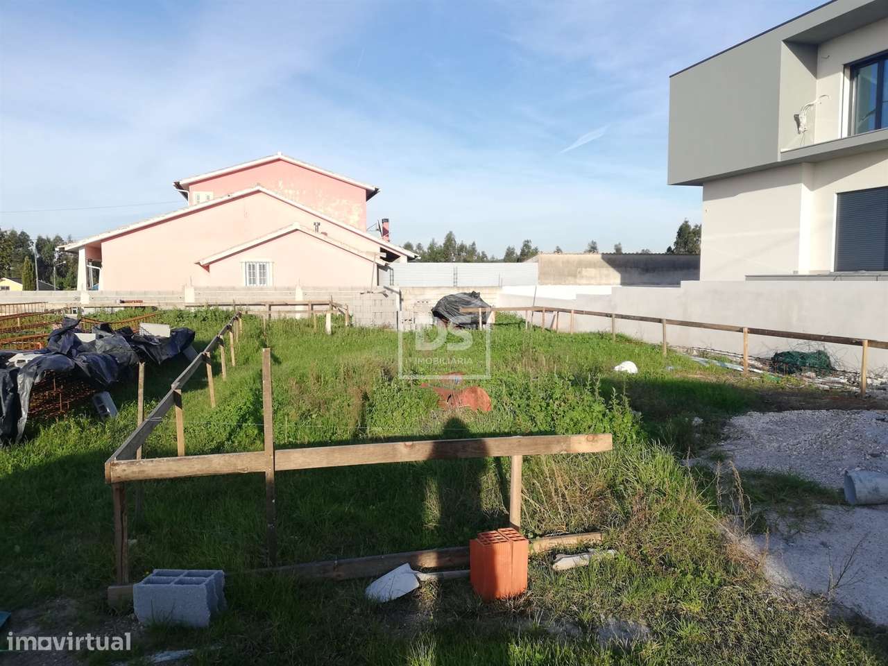 Moradia T4 geminada - Grande imagem: 2/14