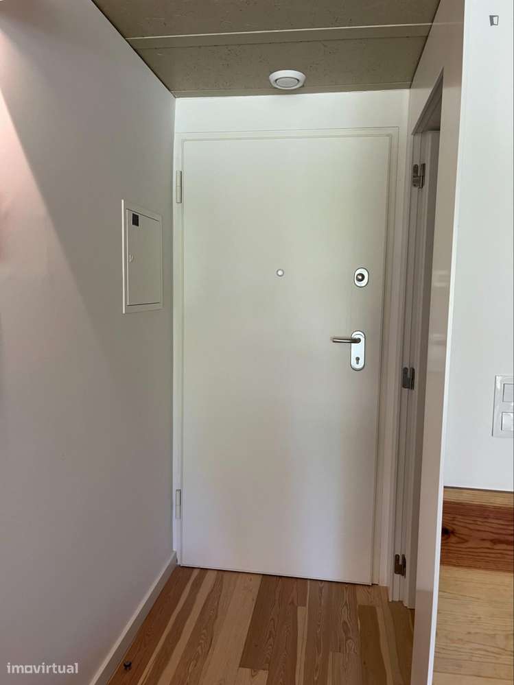 Apartamento com 1 quartos - localizado em Campanhã Porto - Grande imagem: 4/9