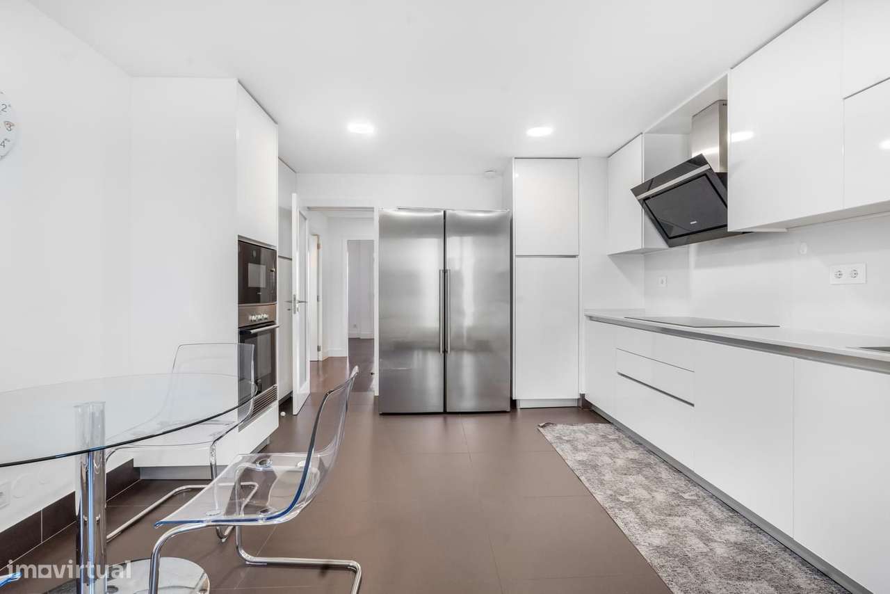 Apartamento T5 + 1 com piscina, Bairro da Martinha, Cascais-12