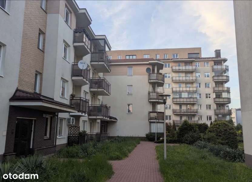 Atrakcyjne, przytulne 4-pokojowe na Bielanach-17