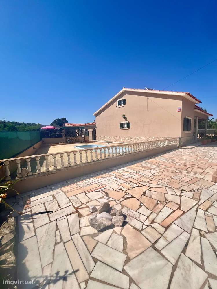 Moradia T2+1 com piscina em Salvaterra De Magos.-40