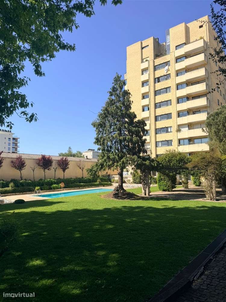 Apartamento T2 KITCHENET Venda em Ramalde,Porto-0