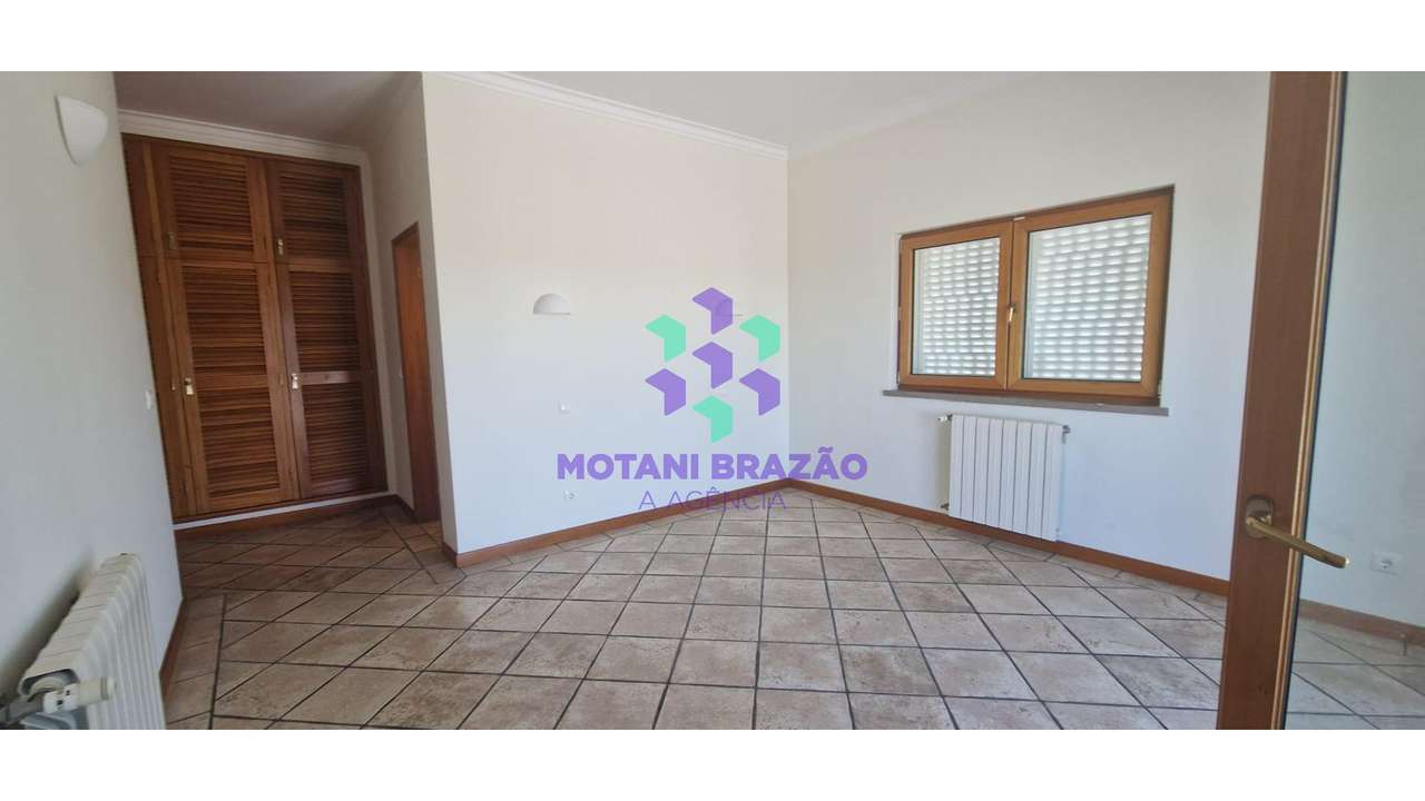 Magnífica Moradia Sesimbra c/Piscina-42