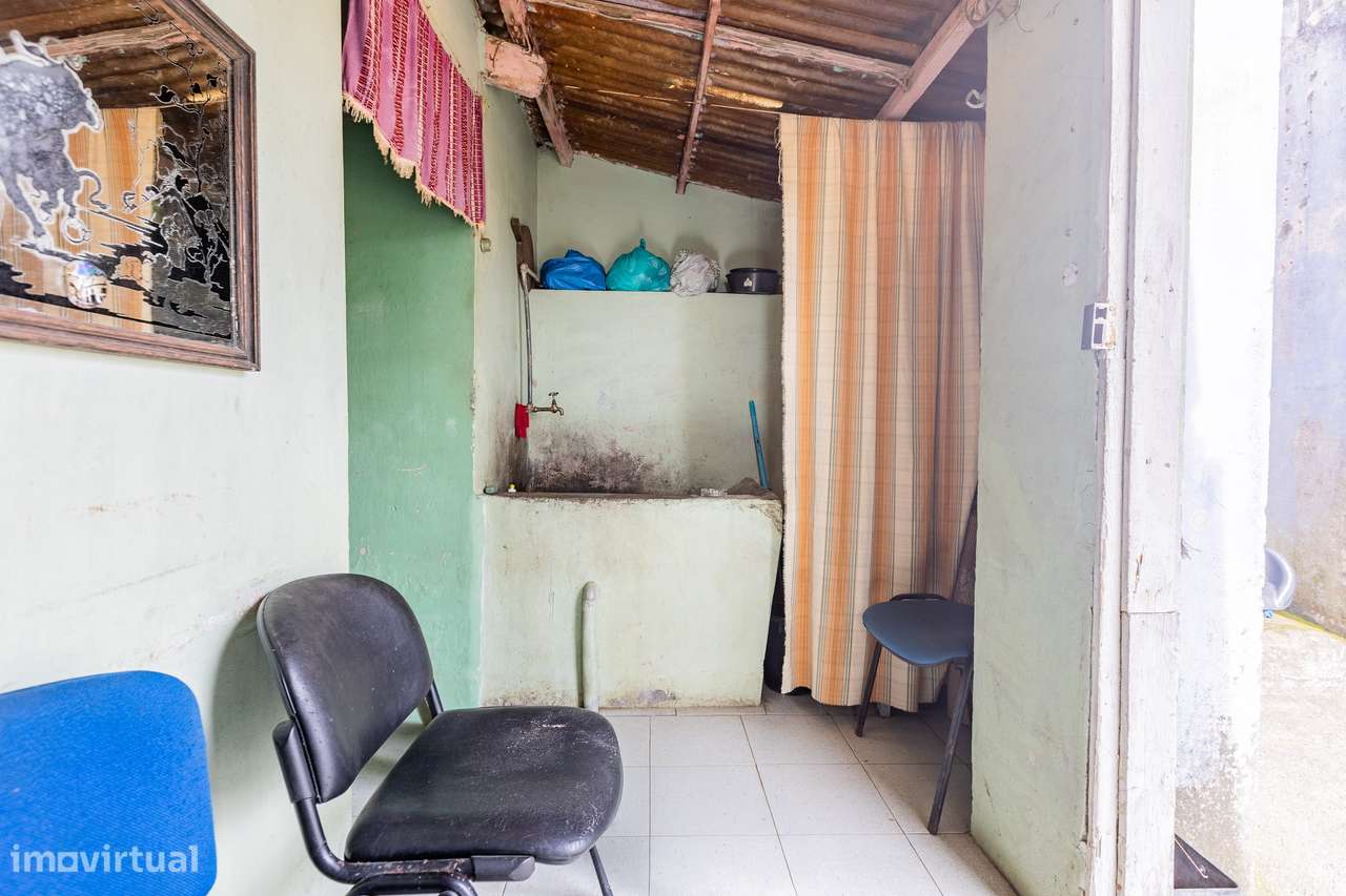 Moradia T2 - Feteiras-12