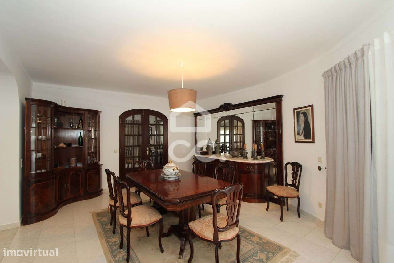 Moradia T4 em Alporchinhos - Porches com Piscina e Vista Mar a 2 minut-10