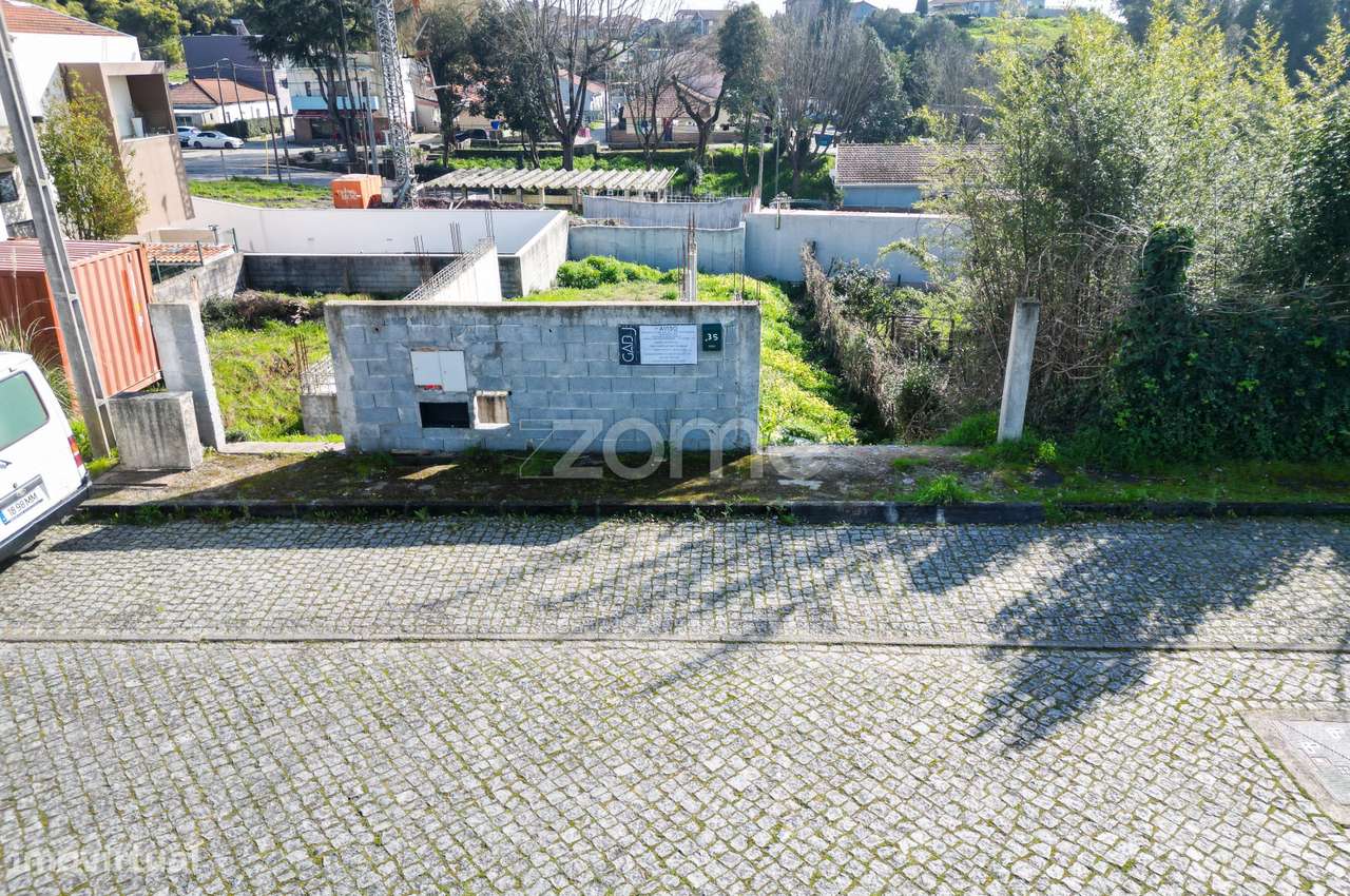 Terreno 330 M2 com Projecto aprovado e licenças em vigor-6