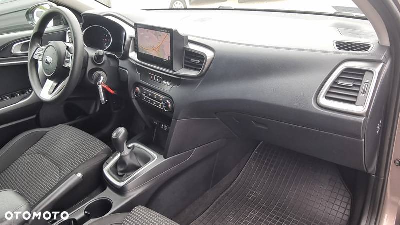 Kia Ceed 1.4 L Business Line - 36