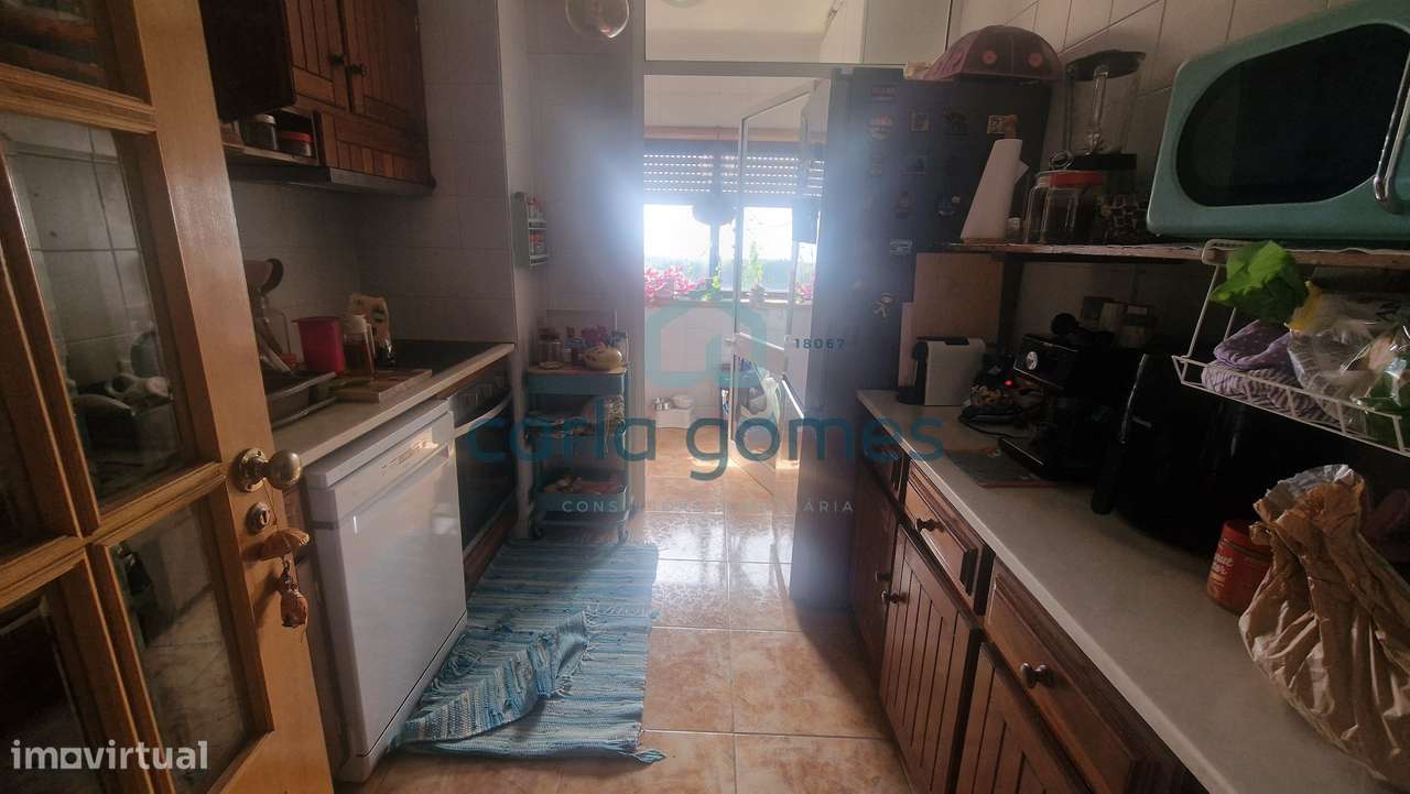 APARTAMENTO T2 C/ LUGAR DE GARAGEM E VISTA MAR – ARCOZELO, V.N. GAIA-13