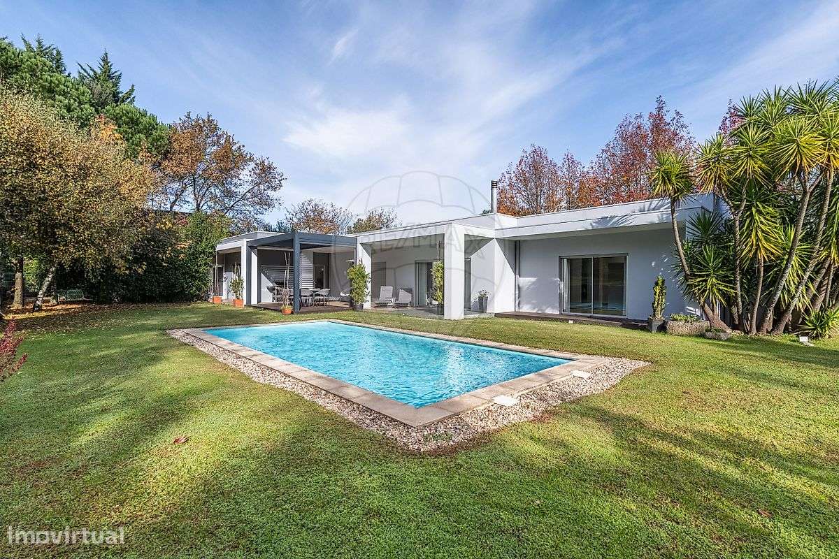 Moradia T4 para venda-0