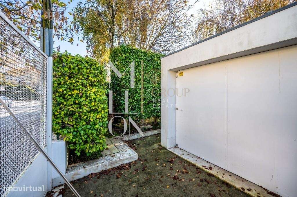 Moradia projetada pelo Arquiteto Siza Vieira, em Matosinhos-28