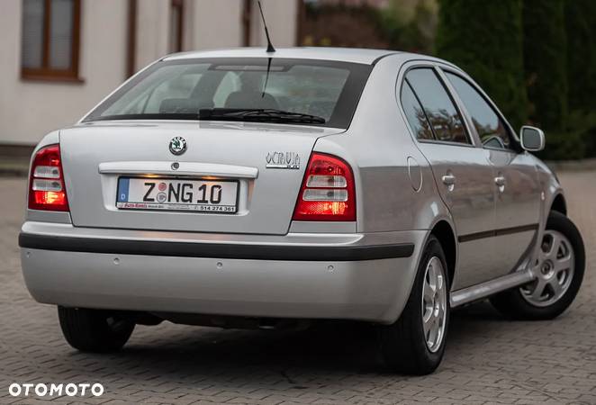 Skoda Octavia 2.0 Elegance - 20