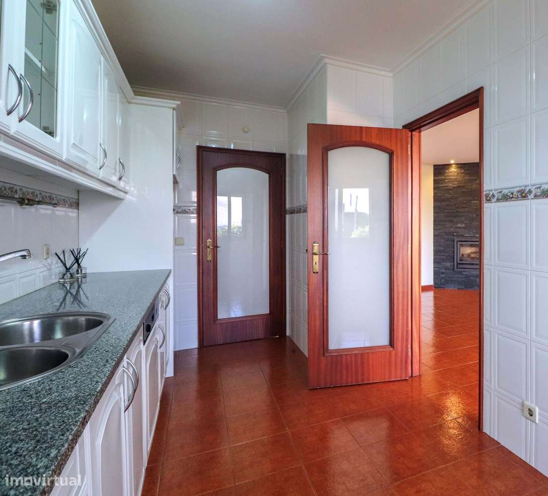 Apartamento T3 com suíte, em Sanguedo-7