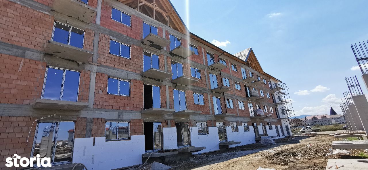Apartament 3 camere, cu balcon si terasa, etaj 1, zona Brana-Selimbar
