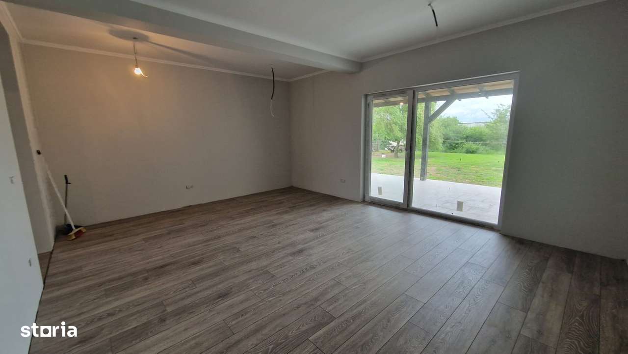 Proprietar - Duplex De Vânzare Remetea Mare Pret 159900 Euro-3