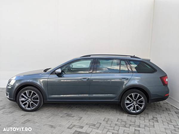 Skoda Octavia Combi 2.0 TDI 4x4 DSG Scout - 2