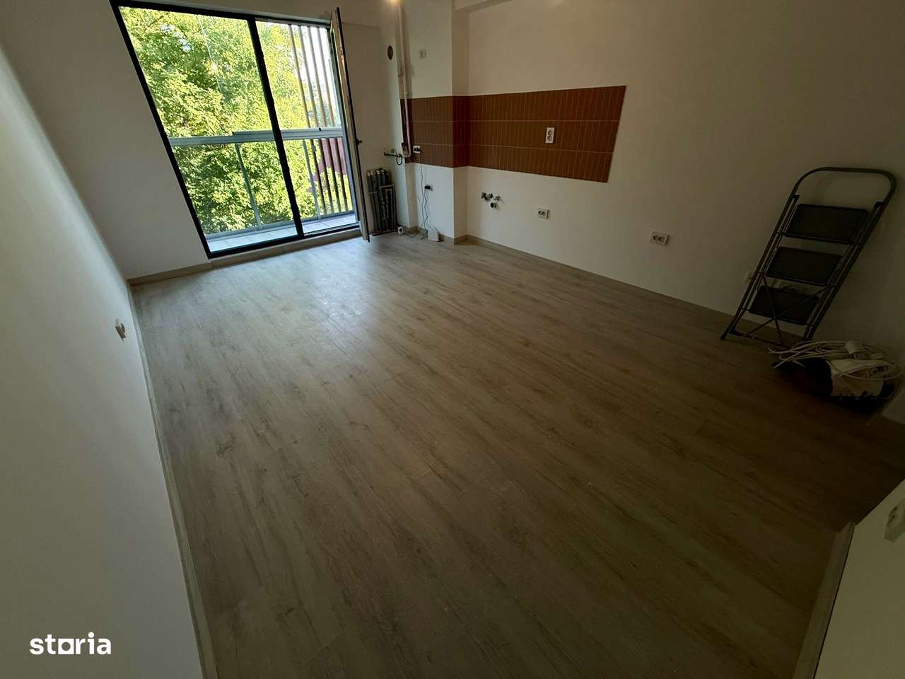 Studio Decebal | Bloc nou-6