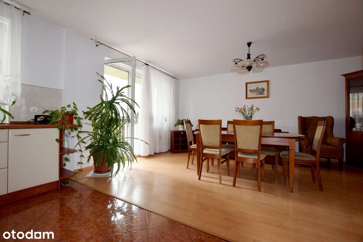 Idealne mieszkanie dla Rodziny-3 sypialnie i obszerny salon z kuchnią-0