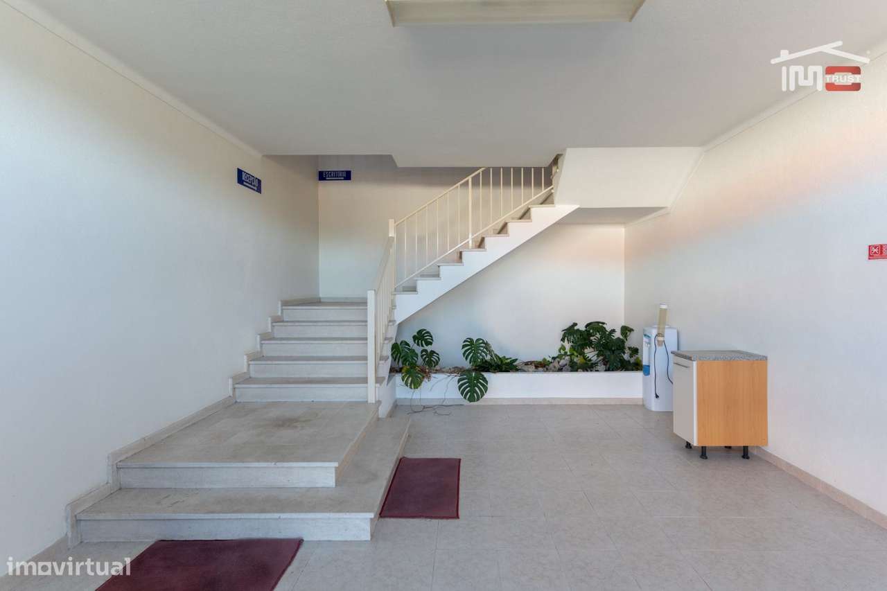 OPORTUNIDADE DE NEGÓCIO: VENDA DE 3 ARMAZÉNS COM EMPRESA MAIS UM TE... - Grande imagem: 4/36