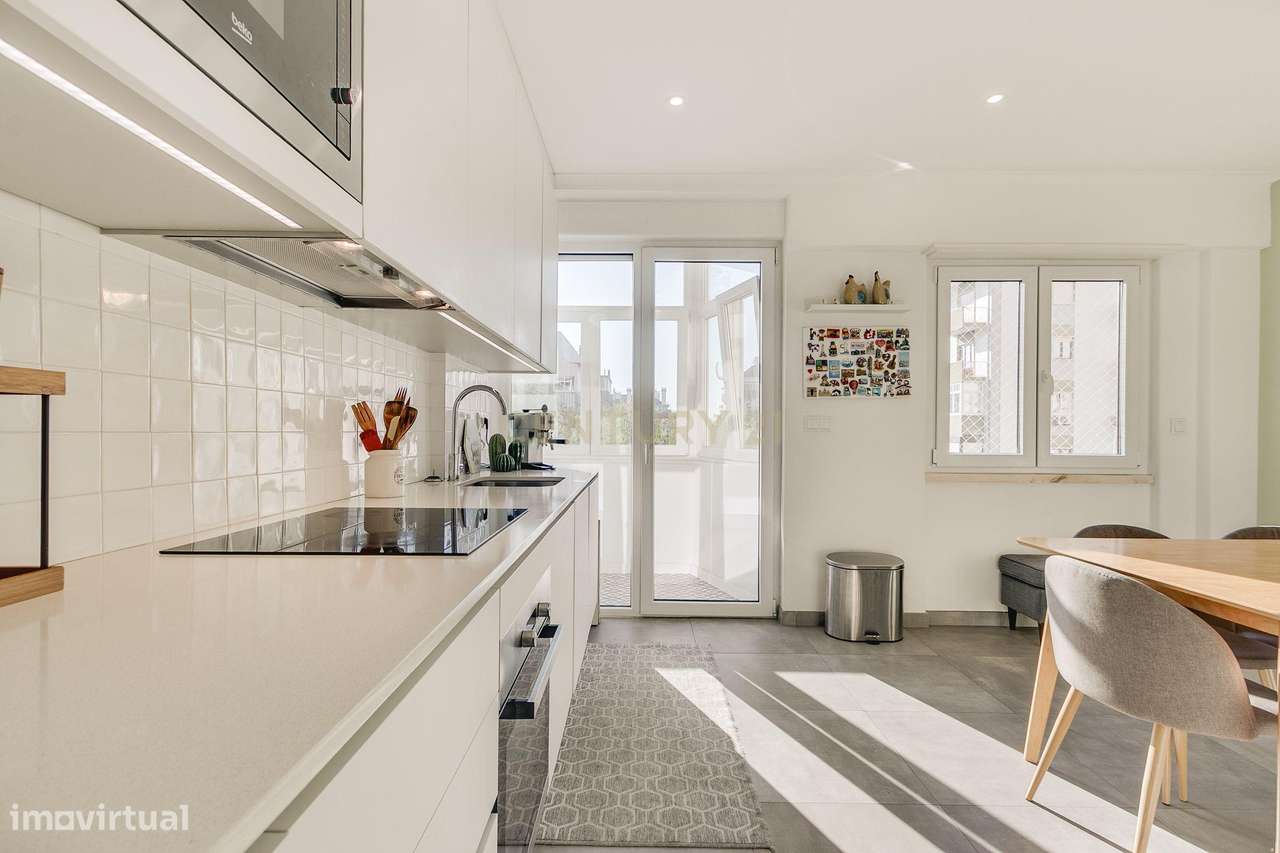 T2 com Garagem - Rua dos Soeiros - Grande imagem: 3/33