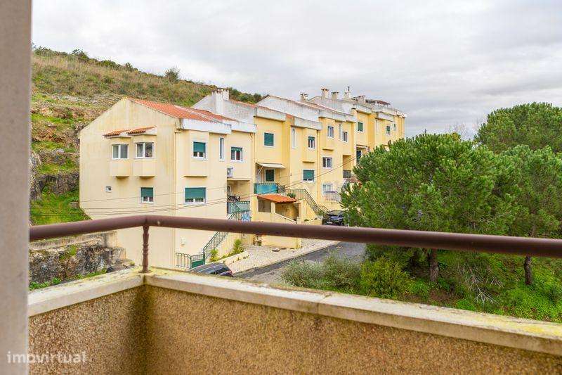 Apartamento T2 C/ elevador - Condomínio Fechado em Mina de Água, Amado-16