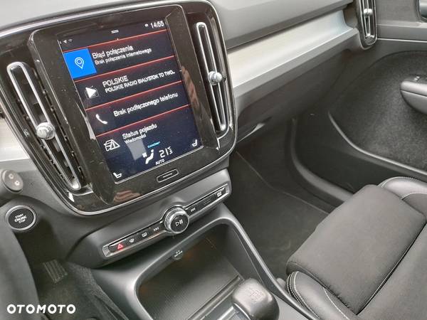 Volvo XC 40 T3 Momentum - 23