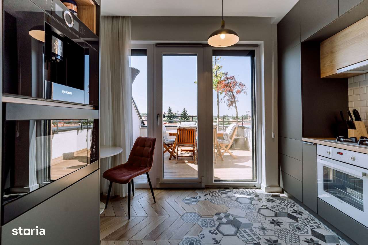 Penthouse 4 camere, ultracentral, Oradea. 800 000 E + TVA. Comision 0-12