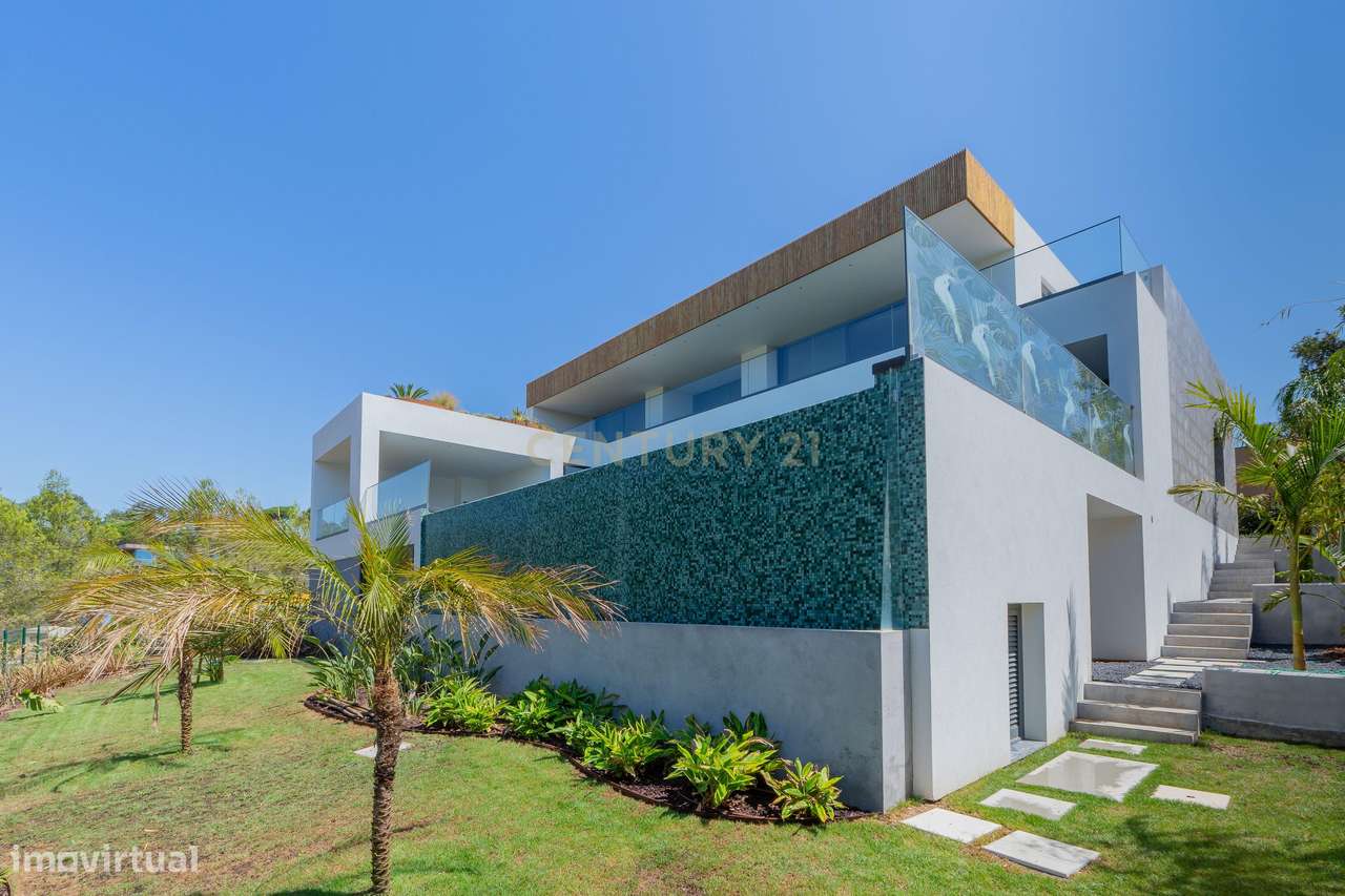 Moradia premium em Cascais onde o luxo e a natureza se encontram-0