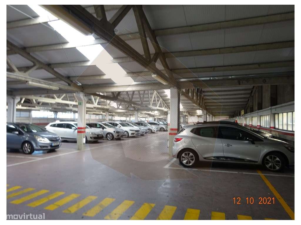 Restauração / Comércio -Parque Comercial Chiolo Maia-15