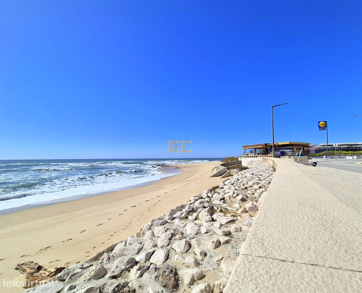 Apartamento T3 novo, com garagem, para venda na Figueira da Foz- Buarc-45