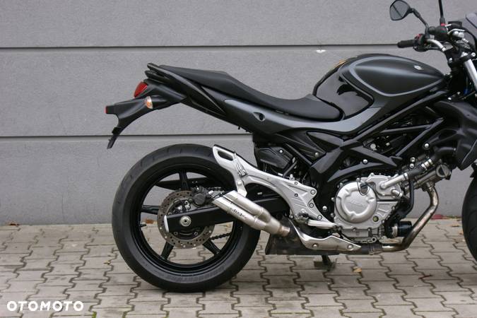 Suzuki Gladius - 9