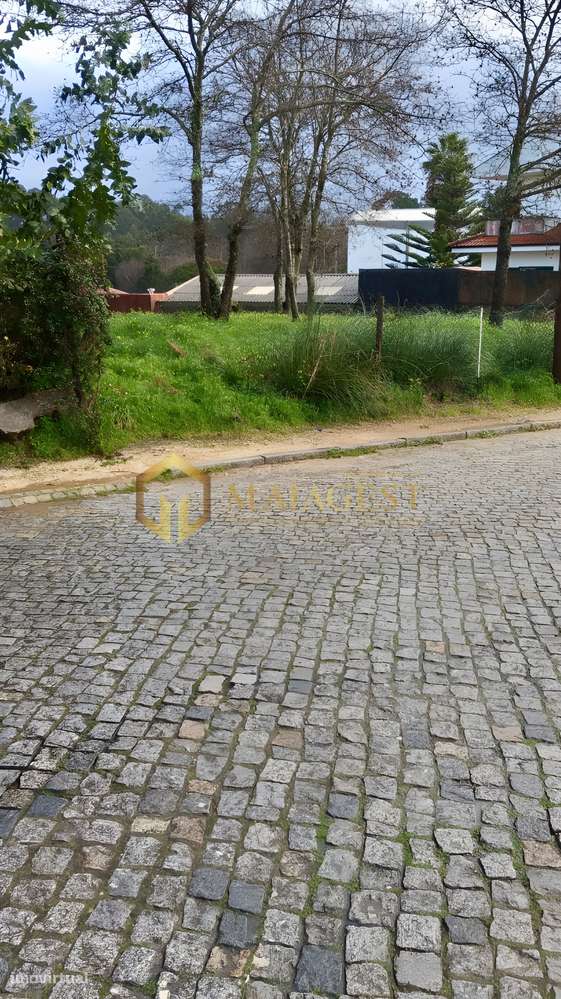 Terreno Urbano com 600 m² em Gulpilhares para Moradia de 4 Frentes - Grande imagem: 2/2