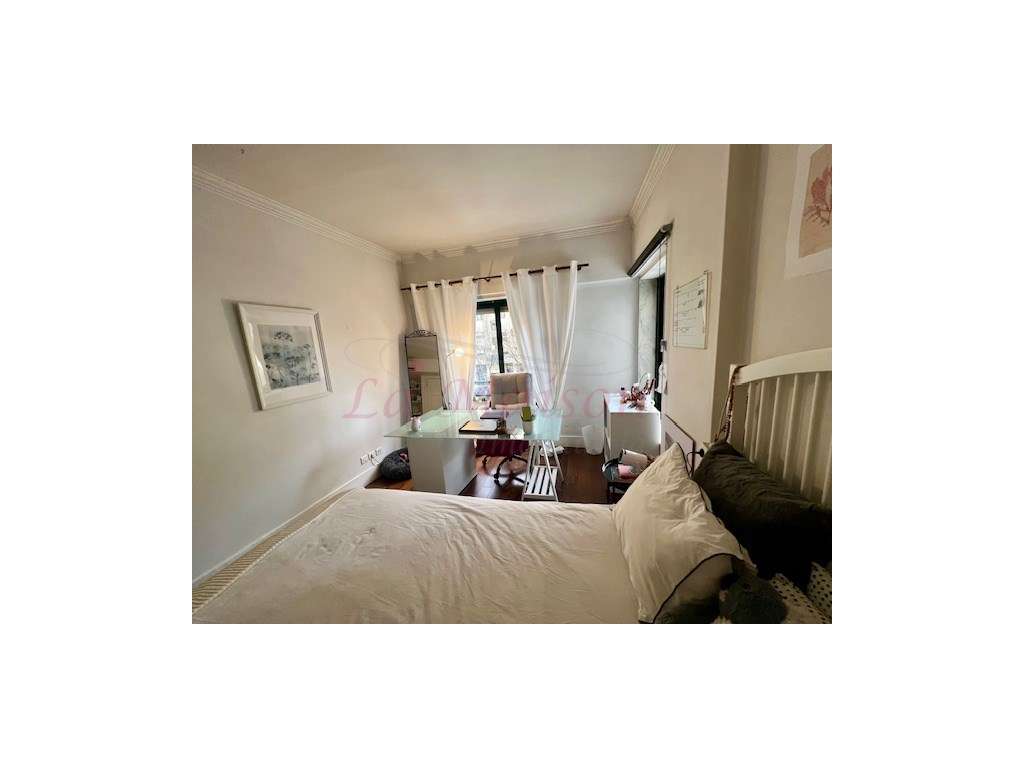 Apartamento T4 no Infantado-27
