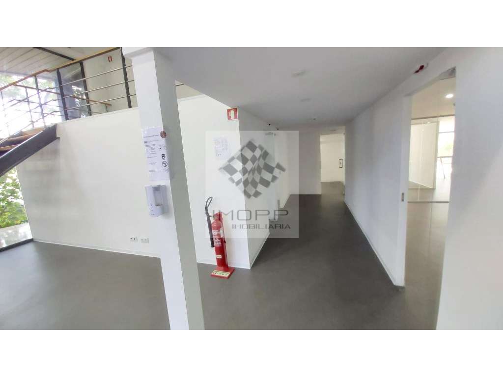 Fabuloso escritório em Benfica - Grande imagem: 4/21