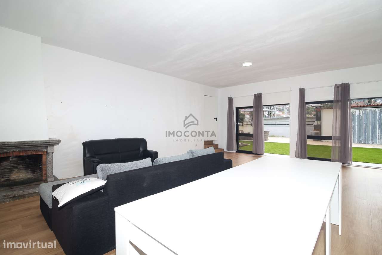 Moradia T3 de 3 Frentes Centro de Valongo-24