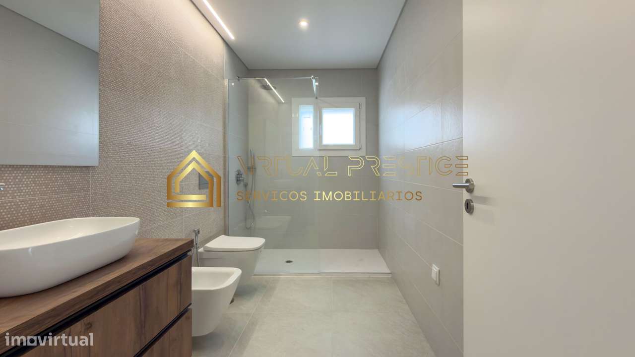 Moradia T4 Térrea | 2 suites e espaço p/ piscina | Fernão Ferro-8