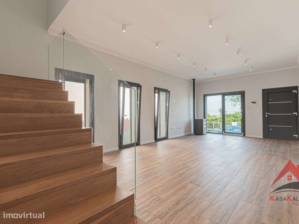 Oportunidade Única em Palmela Duas Moradias | Excelente Opção para ...-17