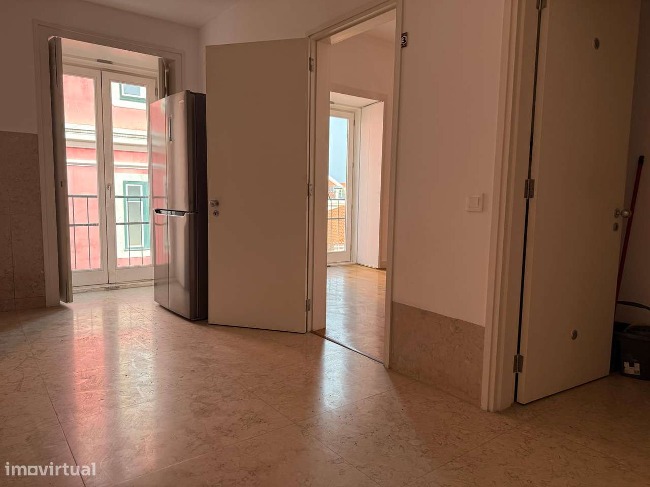 T1 para arrendar no Chiado com parqueamento - Grande imagem: 4/28