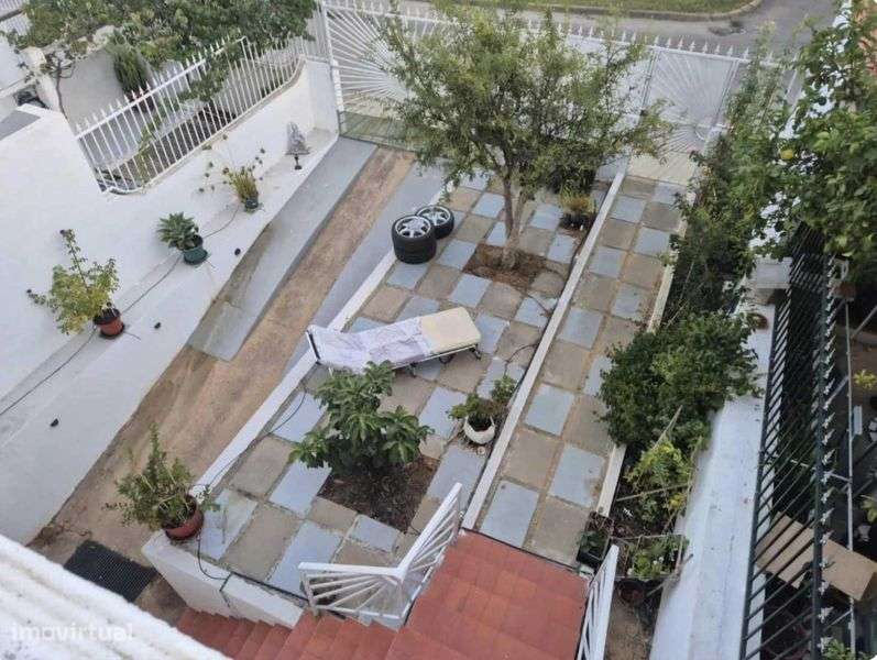 A venda. Vivenda em banda V3 Gambelas. - Grande imagem: 2/12