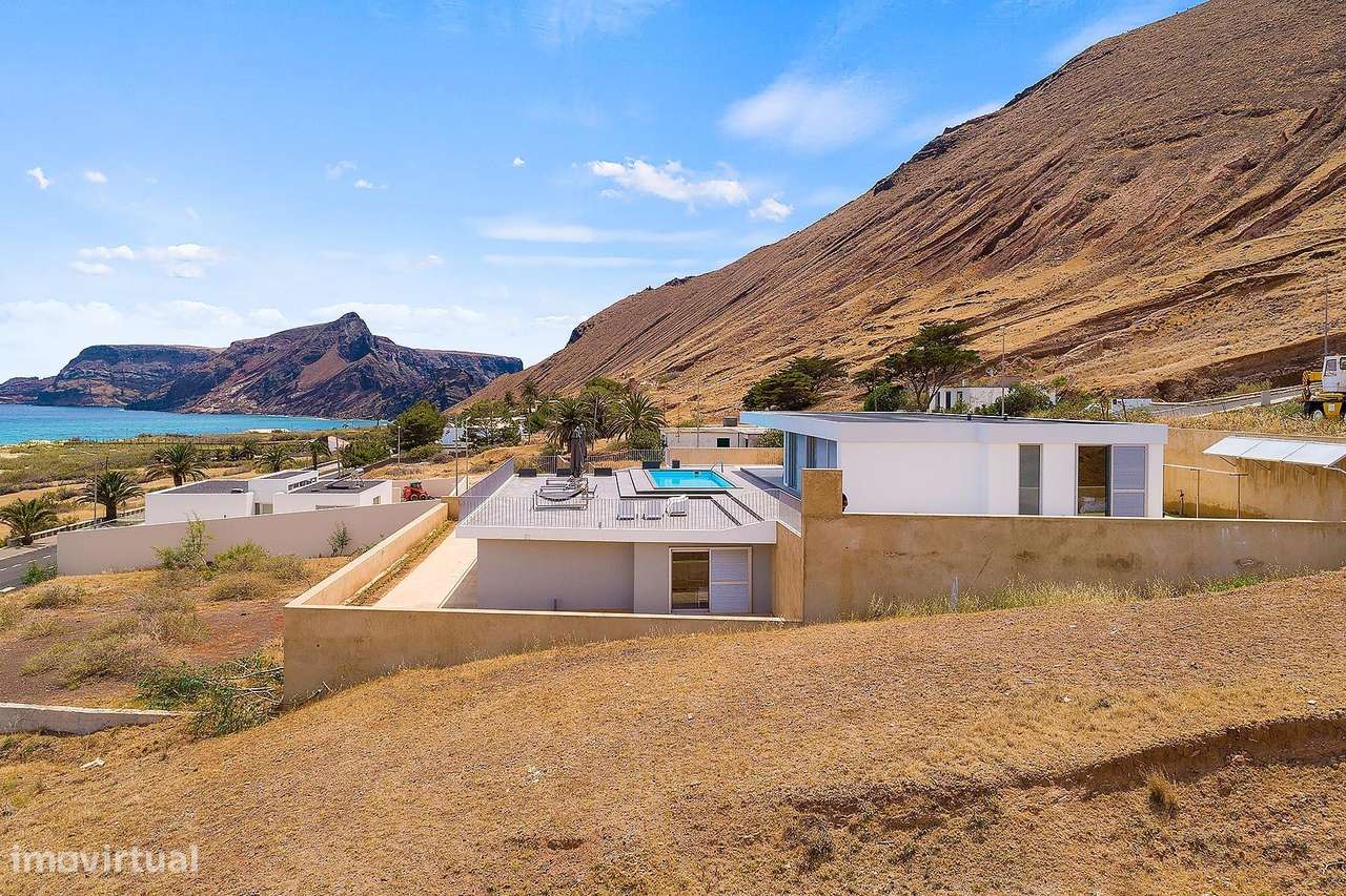 Moradia Minimalista com Piscina e Vista Mar na Ilha do Porto Santo - Grande imagem: 2/46