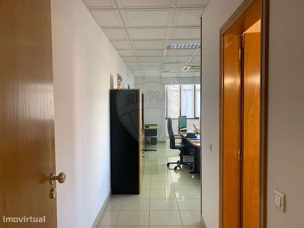 Escritório  para arrendamento - Grande imagem: 4/13
