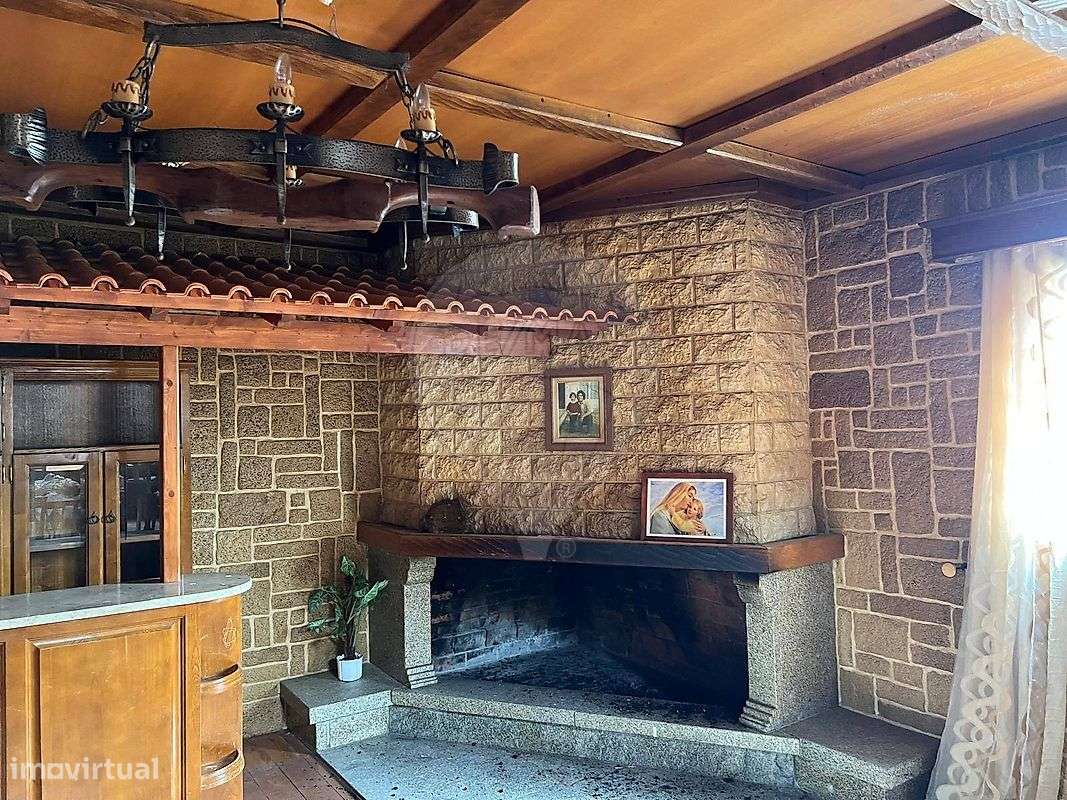 Moradia T4 para venda-5