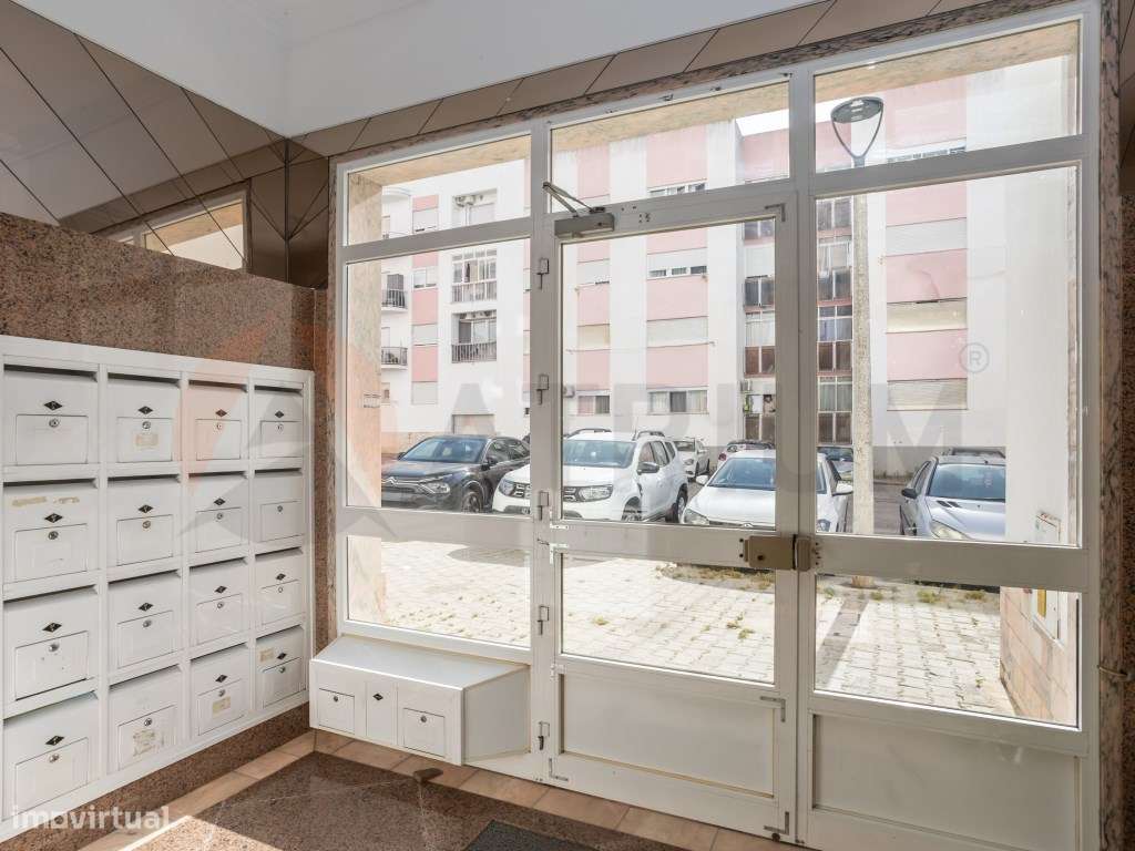 Apartamento T2 - Setúbal (Vale do Cobro) Remodelado com Varanda-28