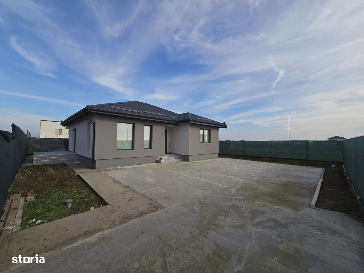 CASA - CARTIERUL NOU, COMUNA BERCENI - 334mp TEREN - 115.000€-0