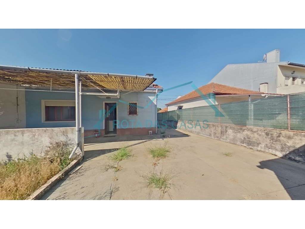 Moradia térrea com terreno em excelente localização - centro de Gon...-13