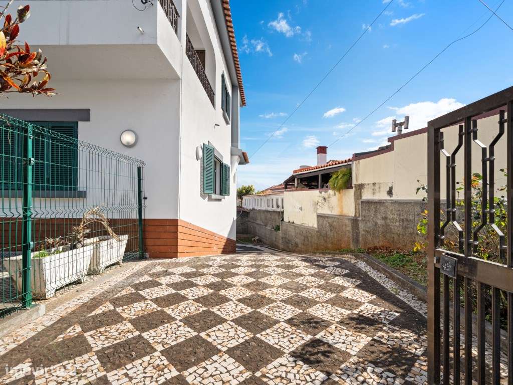 Moradia T3 - São Roque, Funchal-37