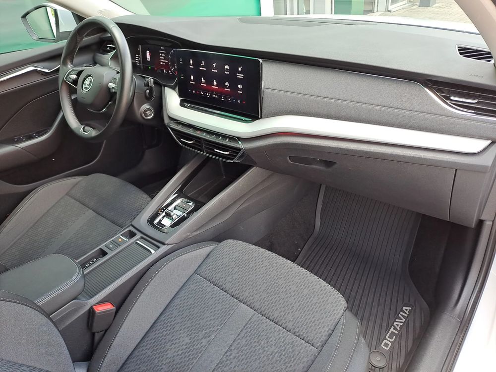 SKODA OCTAVIA 1.5 TSI 150KM DSG ACC Ambiente Kamera Salon PL ASO VAT23%