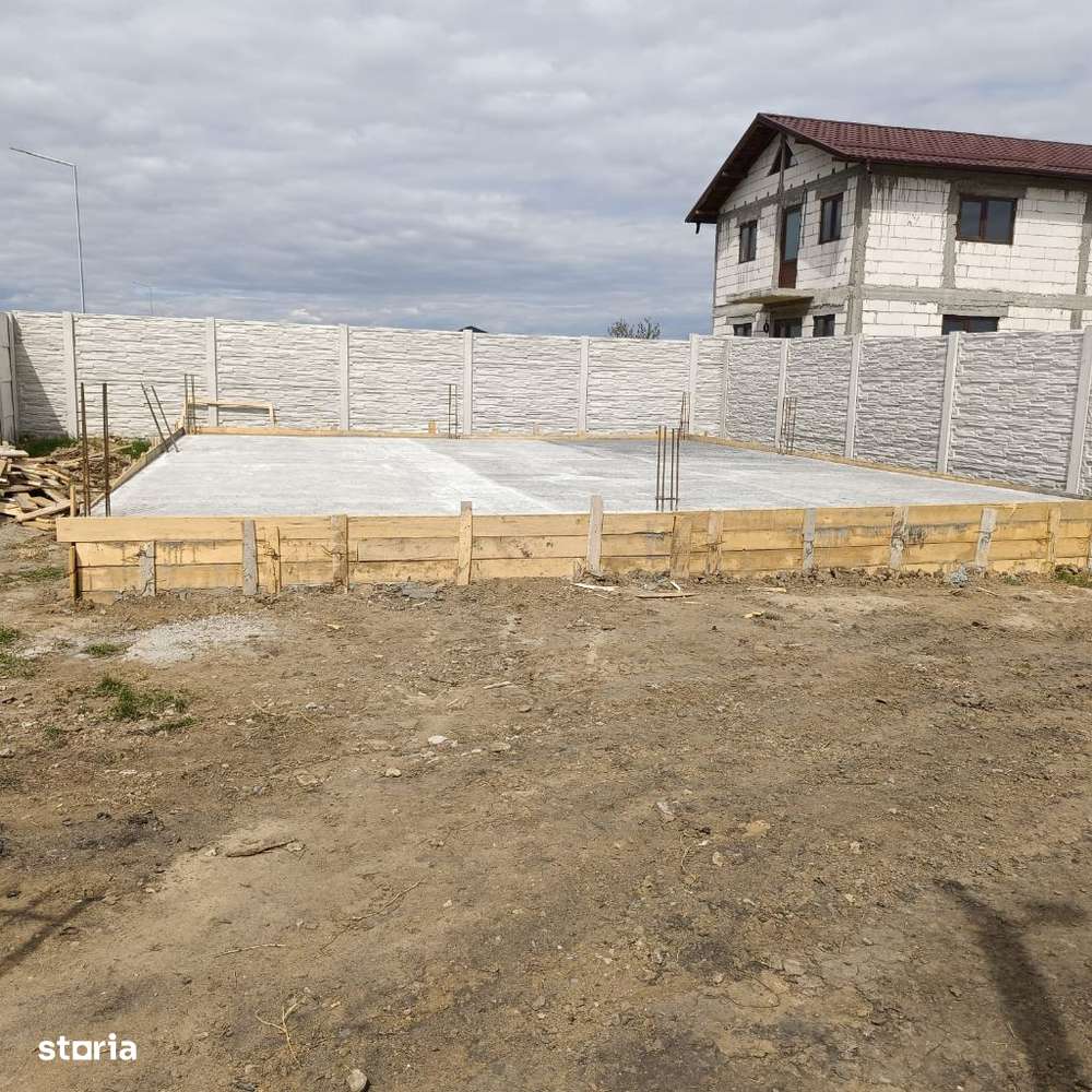 case isalnita curte 250mp/400mp toate utilitatile 72mp amprenta - Imagine principală: 2/6