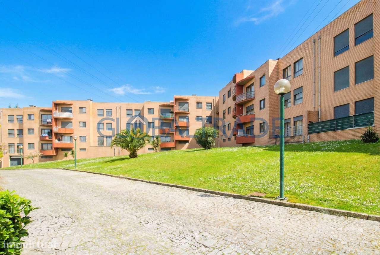 Apartamento T3 Renovado - Condomínio Fechado em Rio Tinto-35